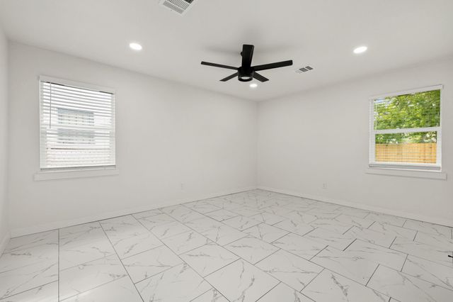 7990 Sparta Street, Houston, TX 77028