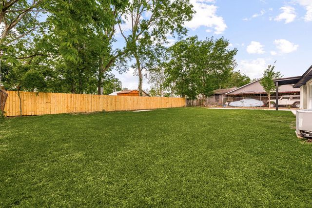 7990 Sparta Street, Houston, TX 77028