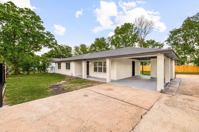 7990 Sparta Street, Houston, TX 77028