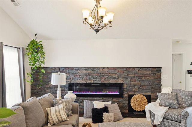 1307 Cheriton LN, Suffolk, VA 23434