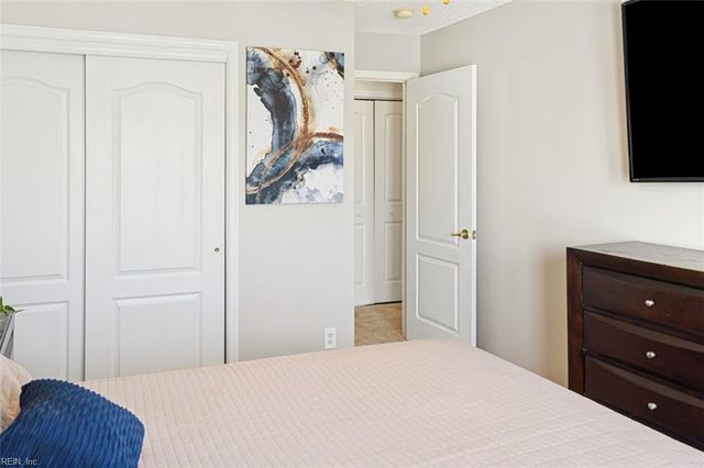 1307 Cheriton LN, Suffolk, VA 23434