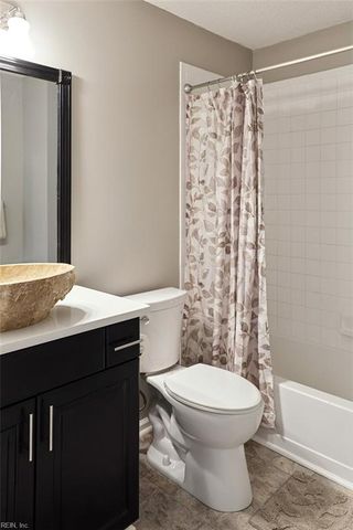 1307 Cheriton LN, Suffolk, VA 23434