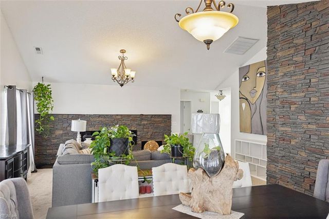 1307 Cheriton LN, Suffolk, VA 23434