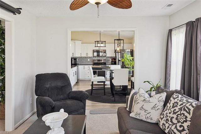 1307 Cheriton LN, Suffolk, VA 23434