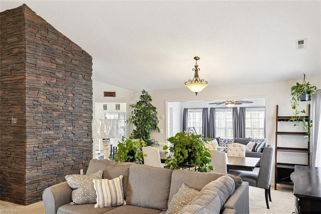 1307 Cheriton LN, Suffolk, VA 23434