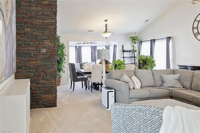 1307 Cheriton LN, Suffolk, VA 23434