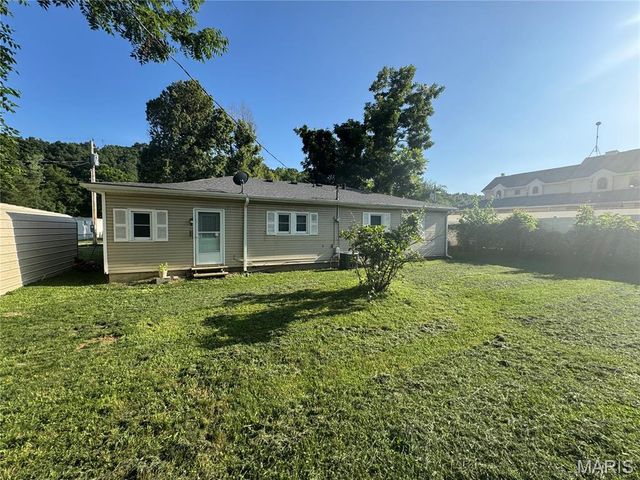 1802 Pearson Street, Waynesville, MO 65583