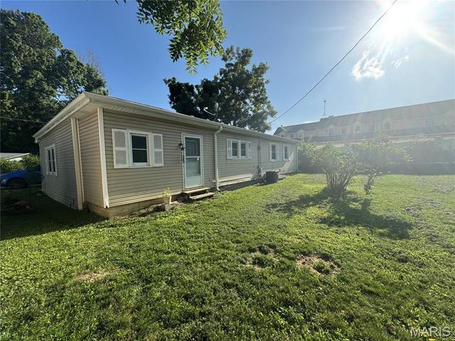 1802 Pearson Street, Waynesville, MO 65583