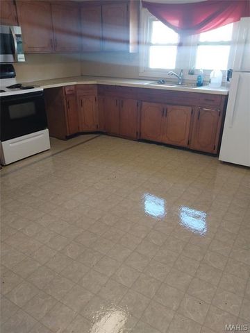 1802 Pearson Street, Waynesville, MO 65583