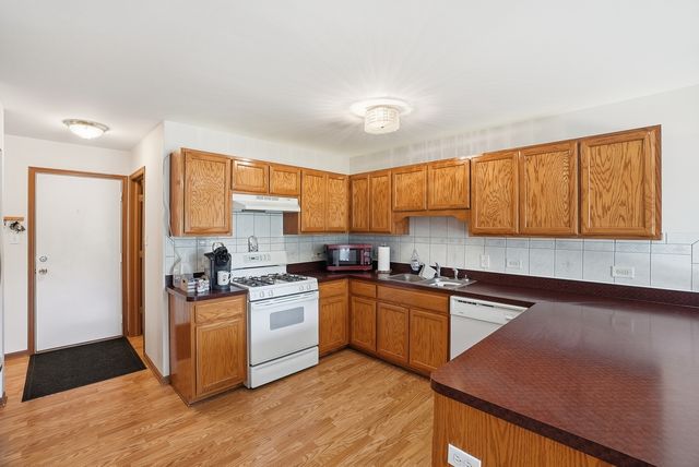 4705 Baccarrat Court, Joliet, IL 60431