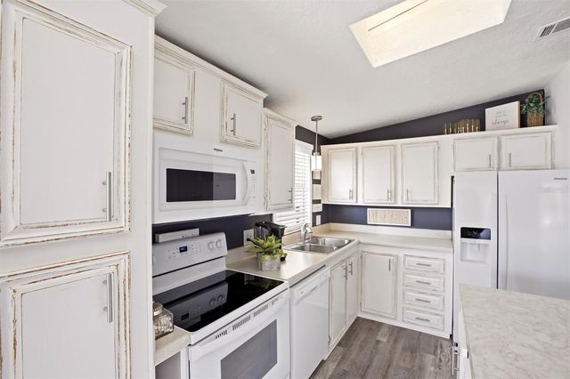 701 AQUI ESTA DRIVE 52, Punta Gorda, FL 33950