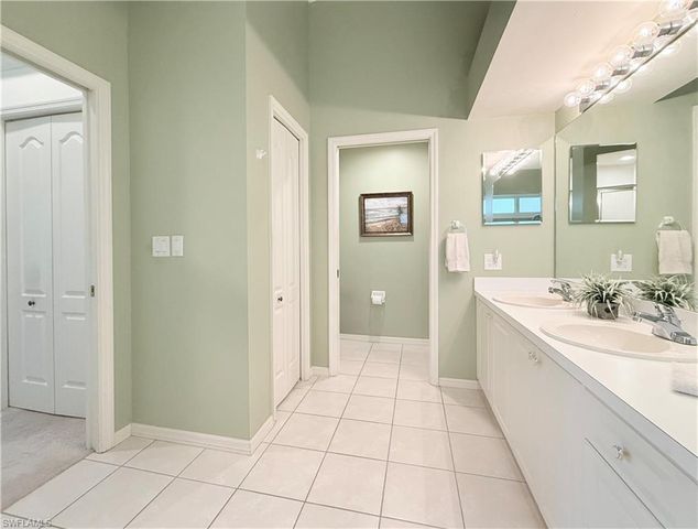 8580 Naples Heritage DR 621, Naples, FL 34112