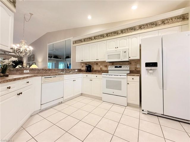 8580 Naples Heritage DR 621, Naples, FL 34112