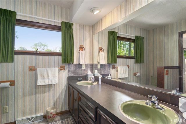 802 Wilson Avenue, Princeton, IN 47670
