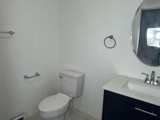 16 Doe Place, Staten Island, NY 10310