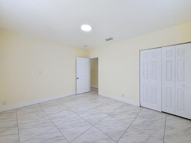 2037 Washington Street, Hollywood, FL 33020