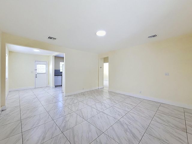 2037 Washington Street, Hollywood, FL 33020