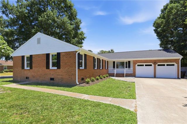816 Moffat LN, Virginia Beach, VA 23464
