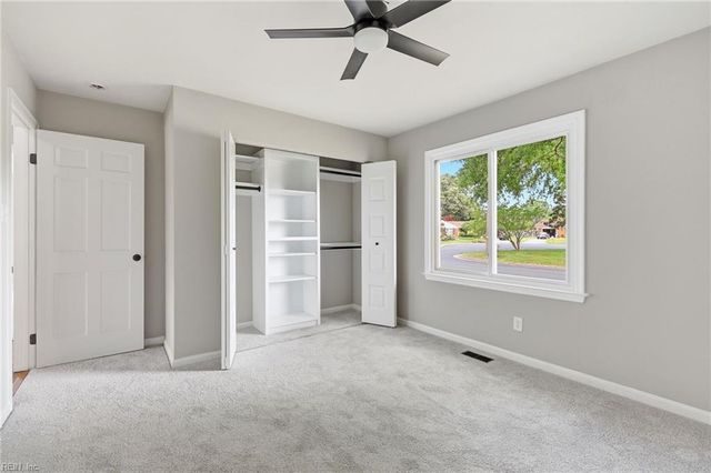 816 Moffat LN, Virginia Beach, VA 23464