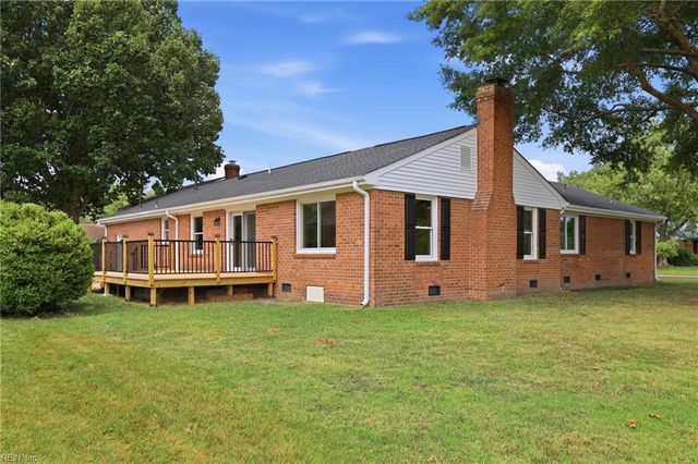 816 Moffat LN, Virginia Beach, VA 23464