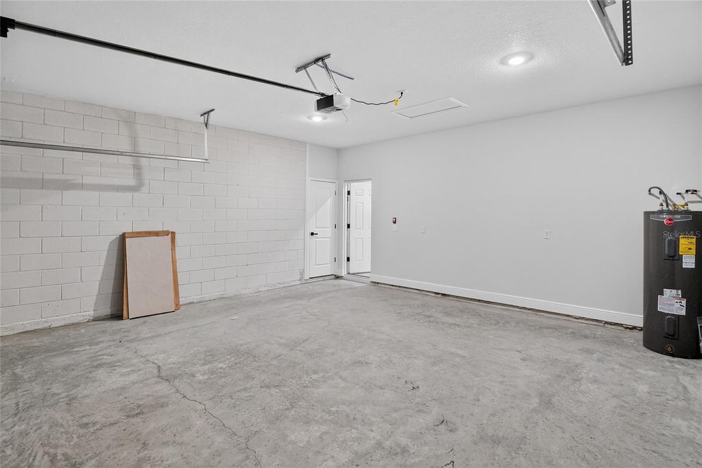 Image 26 of property listing at 6241 SW 154TH LANE ROAD, Ocala, FL 34473