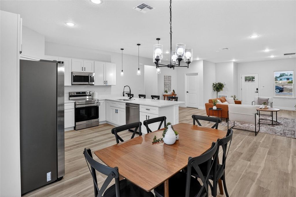 Image 7 of property listing at 6241 SW 154TH LANE ROAD, Ocala, FL 34473