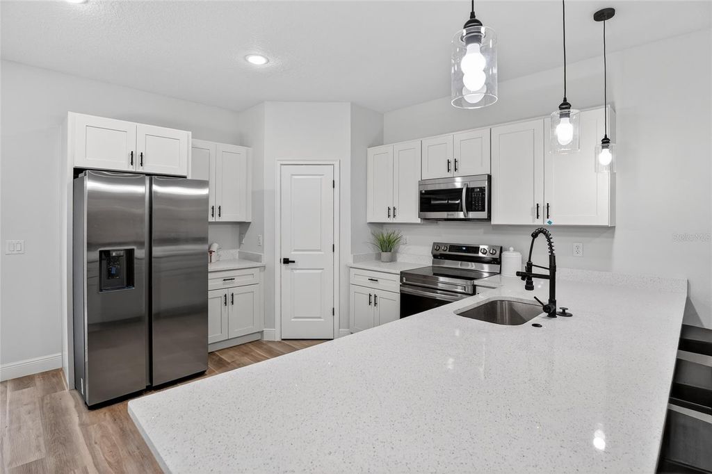 Image 8 of property listing at 6241 SW 154TH LANE ROAD, Ocala, FL 34473