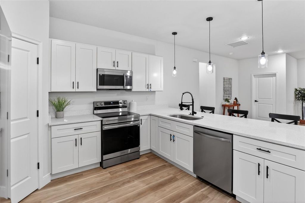 Image 10 of property listing at 6241 SW 154TH LANE ROAD, Ocala, FL 34473