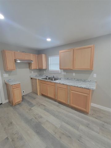 5109 Earline Street, Houston, TX 77016