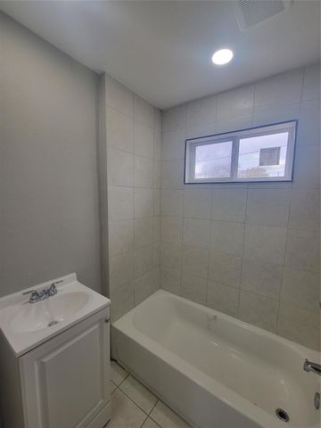 5109 Earline Street, Houston, TX 77016