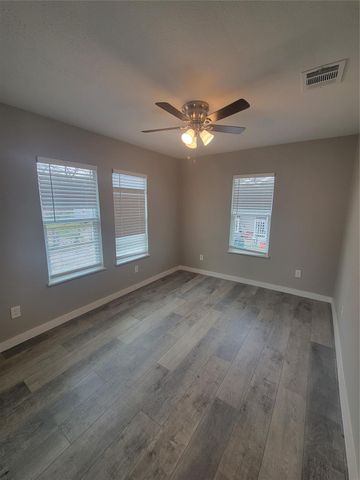 5109 Earline Street, Houston, TX 77016