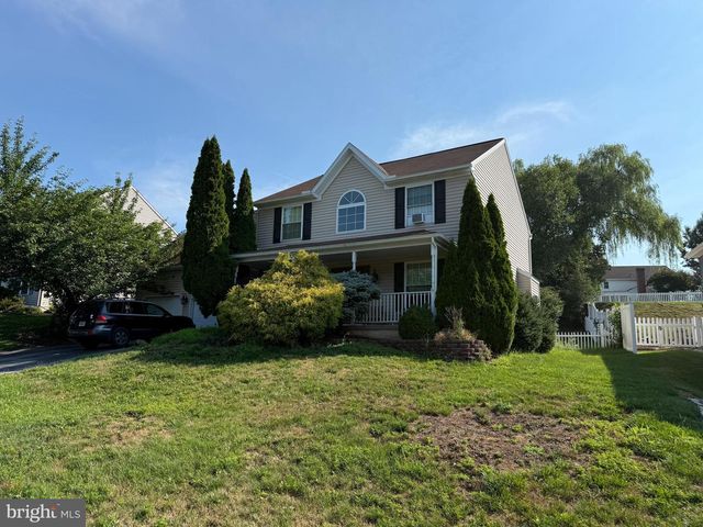 137 HAWTHORNE DR, Denver, PA 17517