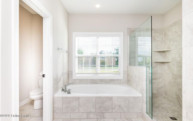 17400 Shakes Creek Dr, Louisville, KY 40023