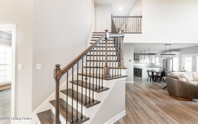 17400 Shakes Creek Dr, Louisville, KY 40023