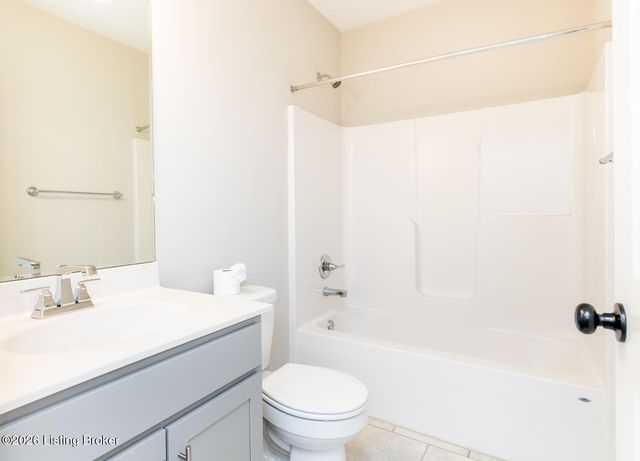 17400 Shakes Creek Dr, Louisville, KY 40023