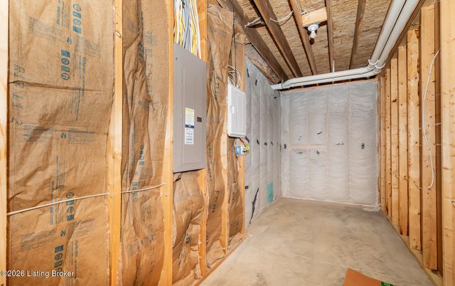 17400 Shakes Creek Dr, Louisville, KY 40023