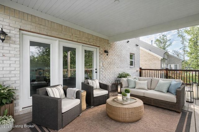 17400 Shakes Creek Dr, Louisville, KY 40023