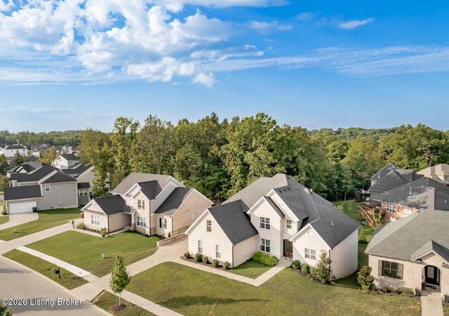 17400 Shakes Creek Dr, Louisville, KY 40023