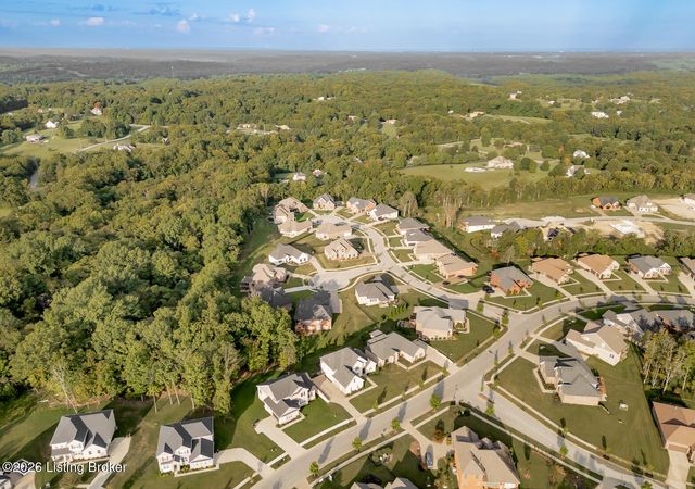17400 Shakes Creek Dr, Louisville, KY 40023