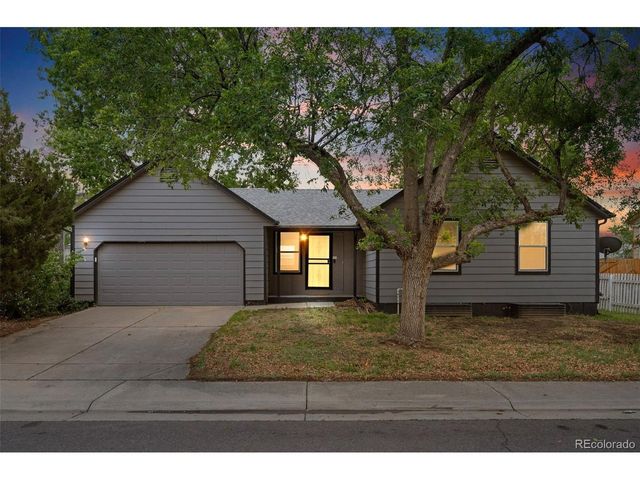 4432 Elkhart St, Denver, CO 80239