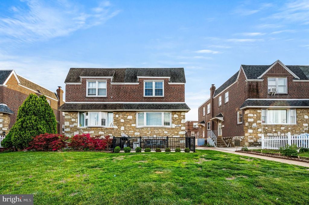 2746 FULLER STREET, Philadelphia, PA 19152