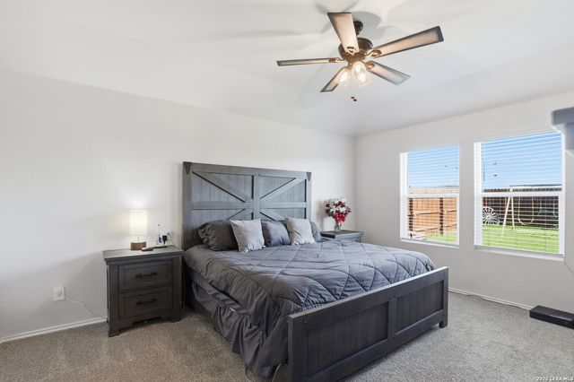 1004 Village Run, Seguin, TX 78155
