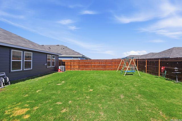 1004 Village Run, Seguin, TX 78155