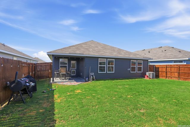 1004 Village Run, Seguin, TX 78155