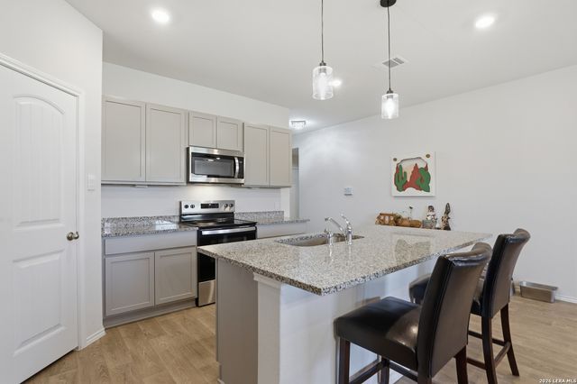 1004 Village Run, Seguin, TX 78155