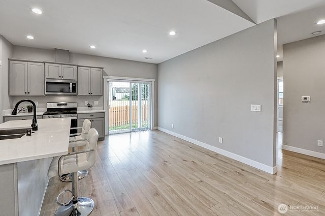 1112 Falcon Court, Everson, WA 98247