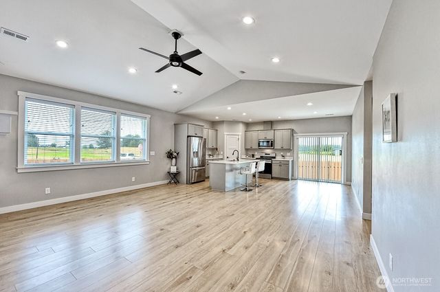 1112 Falcon Court, Everson, WA 98247