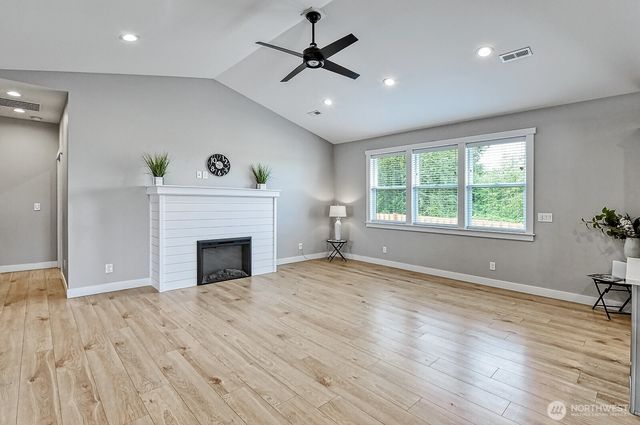 1112 Falcon Court, Everson, WA 98247