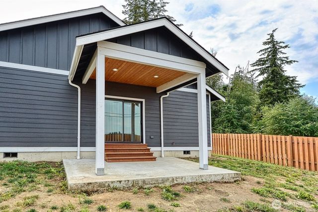 1112 Falcon Court, Everson, WA 98247