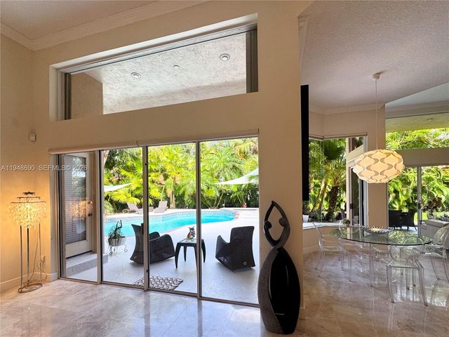 375 Sabal Way, Weston, FL 33326